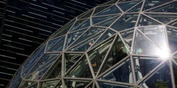 Amazon Sues Thousands of Facebook Group Admins Over Fake Reviews