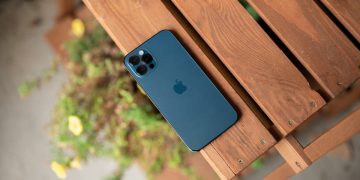 Apple Slashes Trade-In Value Ahead of iPhone 14 Launch – Review Geek