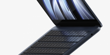 Apple's Entry-Level M2 MacBook Pro Turns Into a Celeron Under Heavy Load