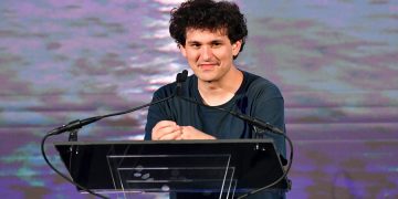NEW YORK, NEW YORK - JUNE 23: Sam Bankman-Fried speaks onstage during the first annual Moonlight Gala benefitting CARE - Children With Special Needs - hosted by Michael Cayre, Roy Nachum and MegaMoon Museum at Casa Cipriani on June 23, 2022 in New York City. (Photo by Craig Barritt/Getty Images for CARE For Special Children ), Sam Bankman-Fried's FTX doubles down on BlockFi bailout