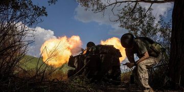 Drone strike on Crimea, as Zelenskyy urges civilians to evacuate from Donetsk region