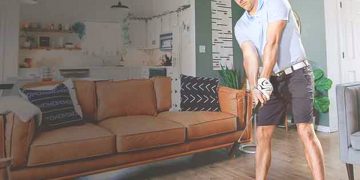 GeekDad Daily Deal: SwingLogic SLX MicroSim Home Golf MicroSimulator