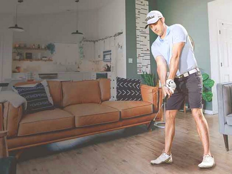 GeekDad Daily Deal: SwingLogic SLX MicroSim Home Golf MicroSimulator