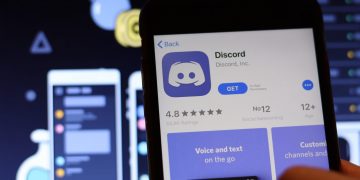 Hackers are turning to Discord and Twitter for their phishing scams