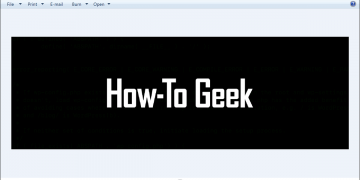 How-To Geek Header Image displayed in Windows Photo Viewer.