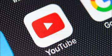 How to Use YouTube Picture-in-Picture on iPhone