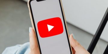 How to stop YouTube videos automatically playing