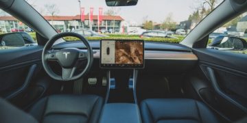 New Teslas To Require Paid Navigation Subscription After Eight Years
