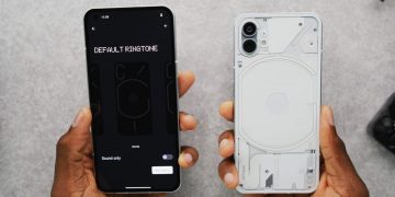 Nothing Phone (1) screen (left) and rear (right).