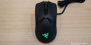 Razer Viper Ultimate mouse top view