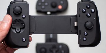 Razer Kishi V2 review: new design, frustrating problems