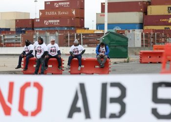Shippers avoiding Port of Oakland as trucker protests stop trade