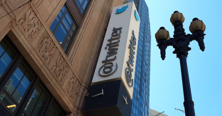 Twitter’s Revenue Falls As it Struggles to Draw Advertisers