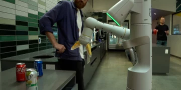 At Google, robots go to school and learn using AI algorithms