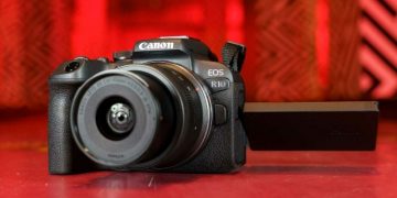 Canon India unveils EOS R10 mirrorless camera focussing on content creators and vloggers