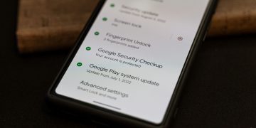 Google Play system update menu