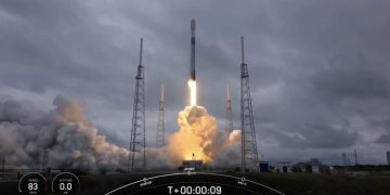 How Elon Musk, SpaceX, and T-Mobile are helping the satellite-to-cellular business