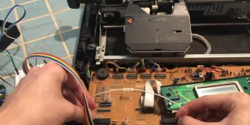 Modern hardware transforms this 80s typewriter into a Linux terminal and ASCII art printer