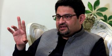 Pakistan says IMF approved revival of huge loan programme | Business and Economy News