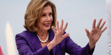 Pelosi Taiwan visit – live: US deploys four warships as House speaker leaves Malaysia