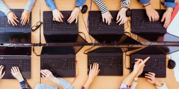 Study reveals Microsoft dominates brand loyalty for productivity devices