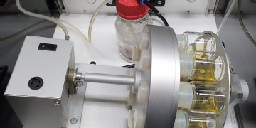 mechanical womb device