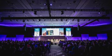 Twitch changes course, will now require masks at TwitchCon