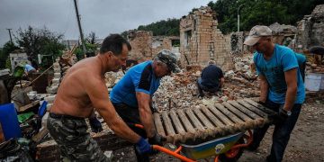 Ukraine war: More drone strikes, new military aid and Russian attacks