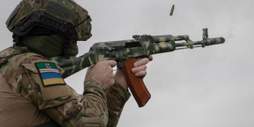 Ukraine war: Underwater drones, radiation fears and Moscow movies