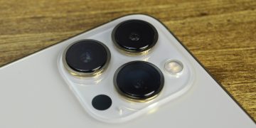 iPhone 14 Pro Max dummy hands-on video teases big camera upgrade