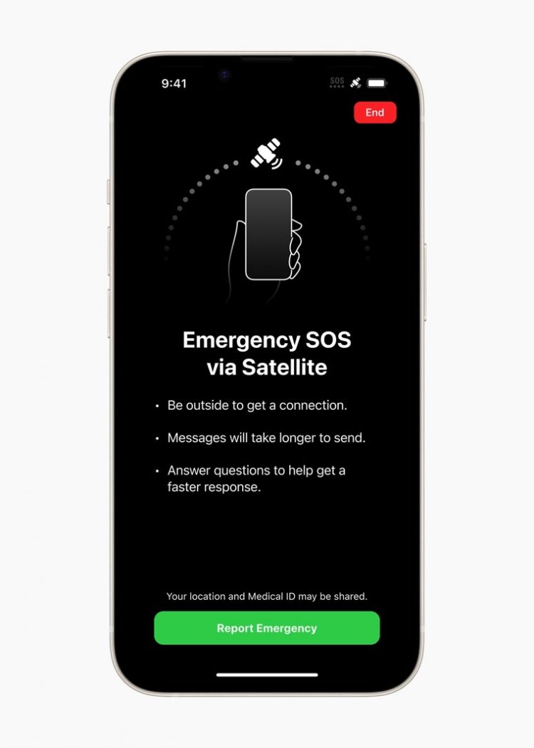Emergency SOS via Satellite mode on iPhone 14.