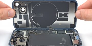 Apple secretly redesigned the iPhone 14 to make it easier to repair