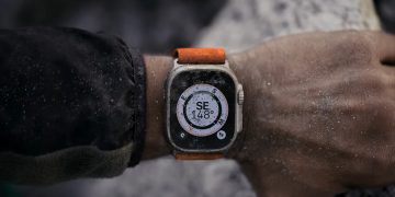 Apple Event 2022 watch ultra compas