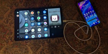 Developer turns old Android tablet into an Android Automotive head unit