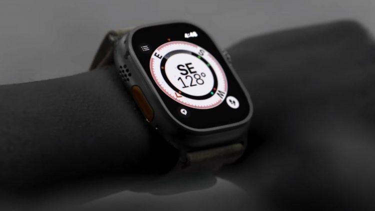 Apple Watch Ultra compass