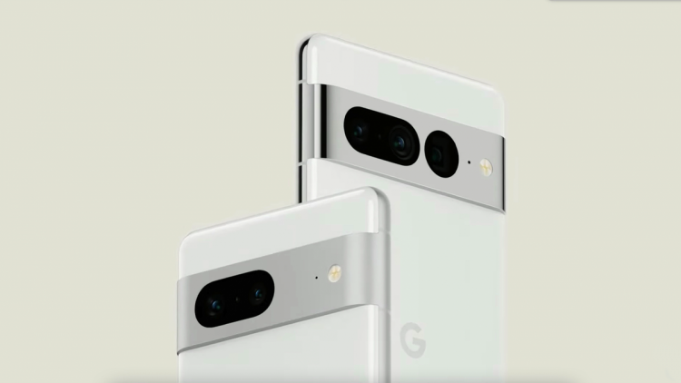 The Pixel 7 and Pixel 7 Pro in white.