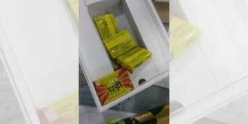 Dealing with e-commerce platforms like Flipkart and Meesho when you get soap and rocks instead of your order.