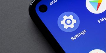 How to Show the Battery Percentage on Android