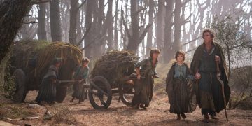 LOTR Rings of Power Camera Tricks Create Character Size Contrast