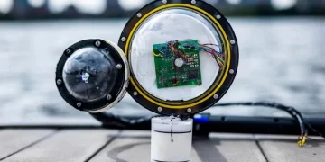 MIT engineers invent a wireless, battery-free camera that works underwater using soundwaves