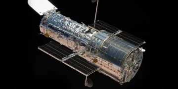 NASA, SpaceX To Study Ways To Boost Orbit Of Hubble Telescope