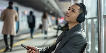 Sony launches its most premium wireless headphones, the WH-1000XM5 in India for Rs 34,990