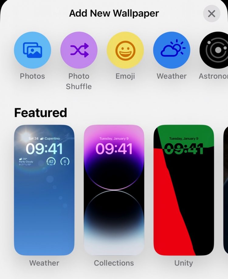 Choosing the Weather Lock Screen wallpaper on iPhone running iOS 16.