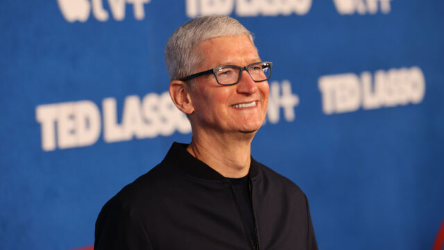 Tim Cook's Solution to Green Bubbles Is to Just Buy an iPhone