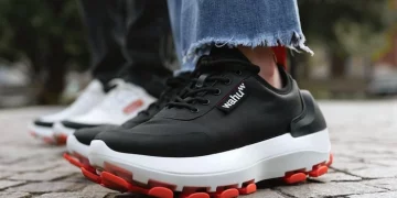 WAHU smart sneakers