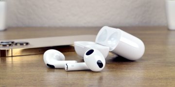 iOS 16 will tell you if your AirPods are fake