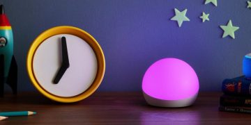 echo glow lamp in hot pink