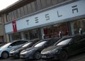 Wall Street analysts are divided after Tesla's third-quarter deliveries miss