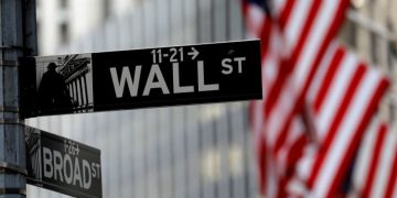 Wall Street set to open in the red as investors digest disapointing tech earnings
