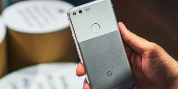 Developer resurrects OG Pixel with Android 13